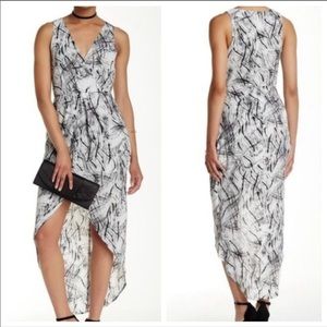 ASTR Black & White Abstract Print Maxi Dress